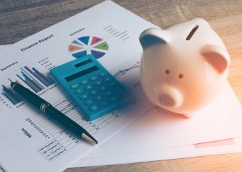 Binokular auf Aussichtsplattform